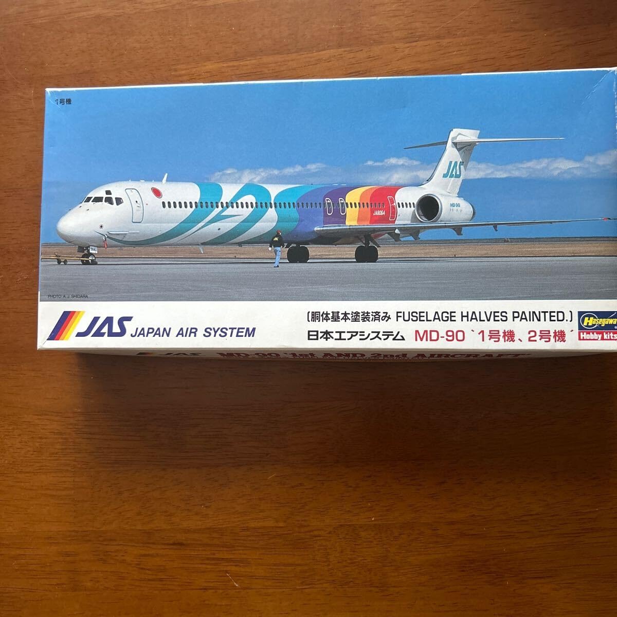 Amazon.co.jp: ハセガワ 1/200 日本エアシステムMD-90 1号機、2